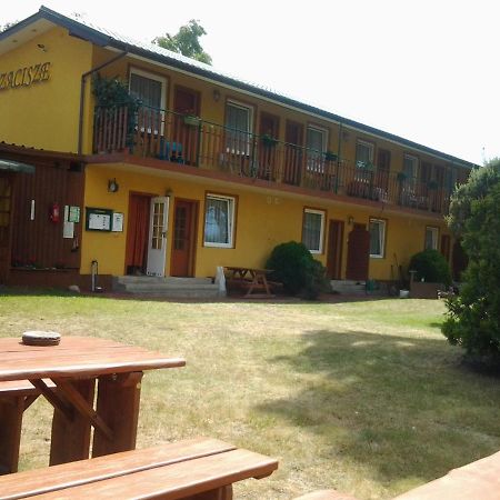Zacisze,Klonowa 17 Hotel จวีร์ซีโน ภายนอก รูปภาพ